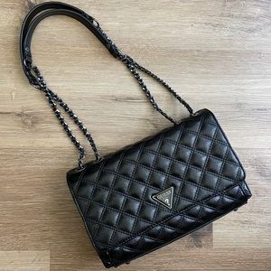 SOLD ON DEPOP GUESS Cessily Convertible QuiltedBag